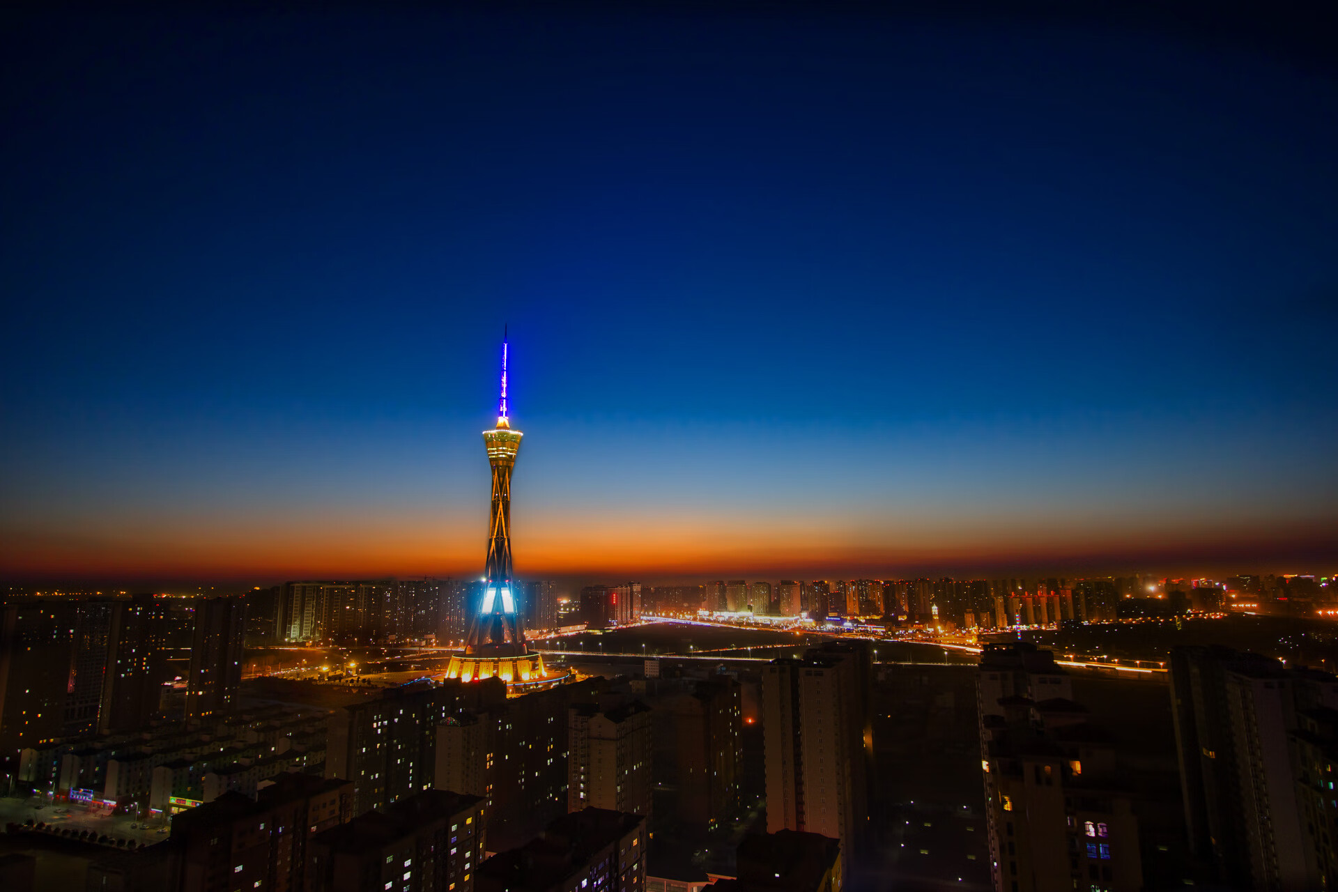 爱游戏娱乐-PSG进攻端多点开花,海湾者难以防范