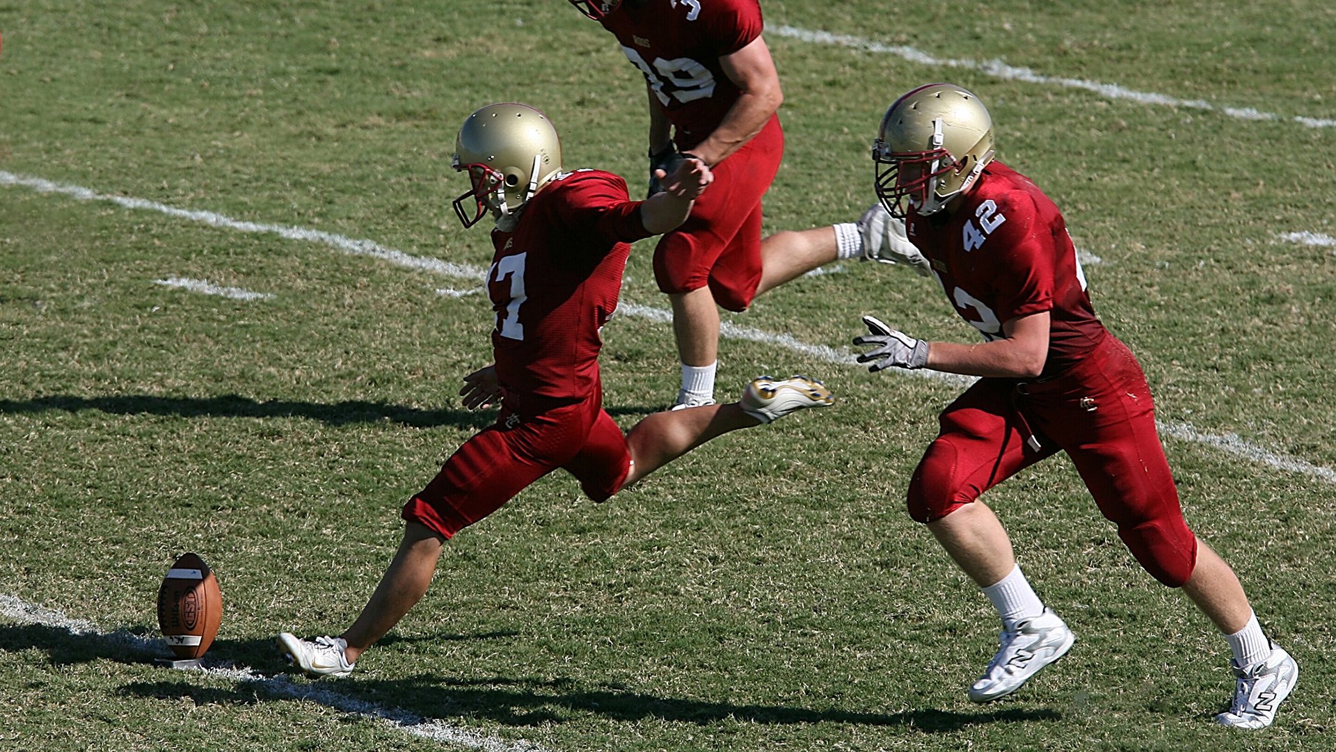 史上最“炸裂”长距离投篮！库里在对阵魔术中投出距离超过70英尺的三分球！